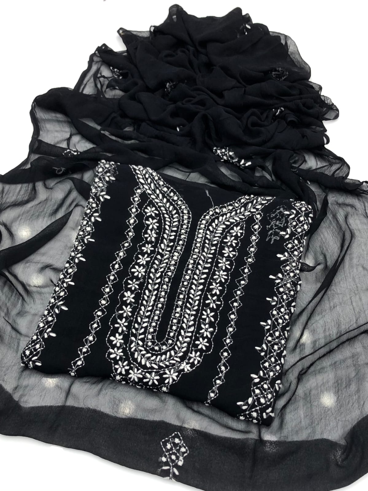 Handmade pakka makri tanka on soft shifoon 2pc suit full shirt jall with booti work dupatta...