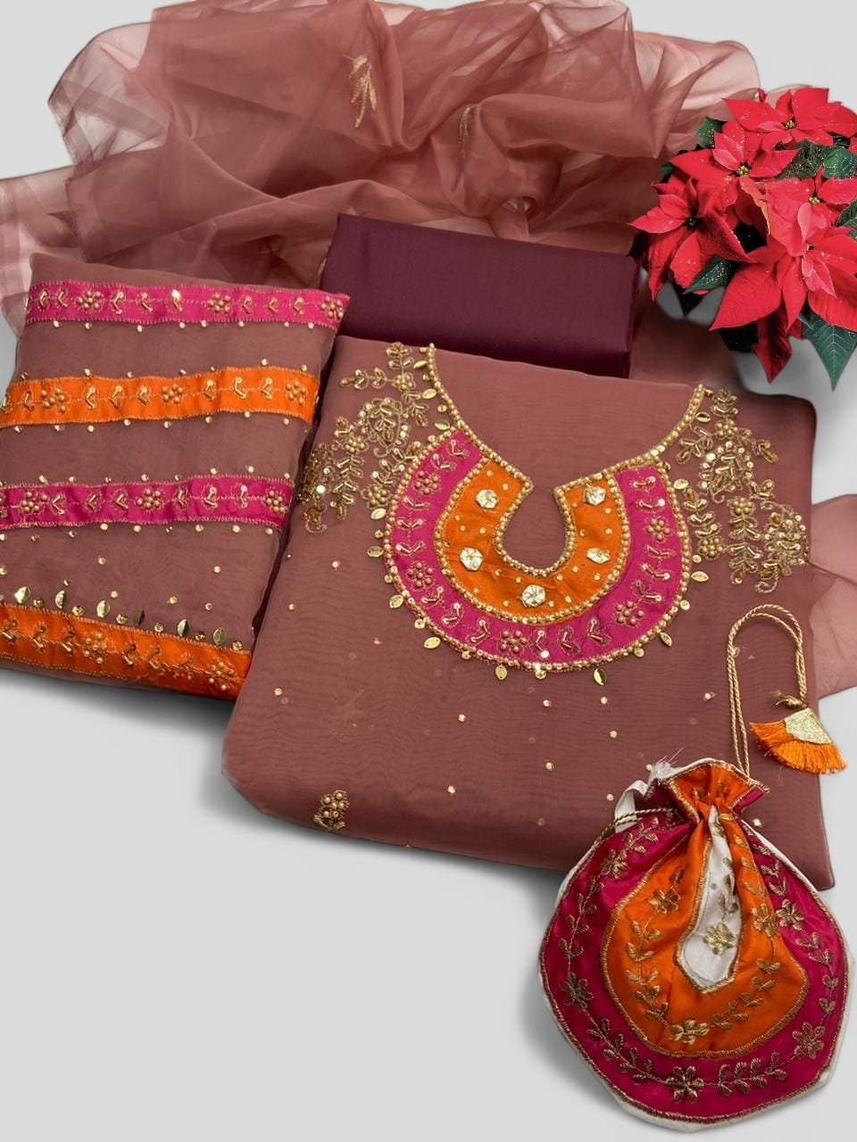 😍🔥 NEW Wedding & Partywear 04-Piece Collection – 2K25🔥😍